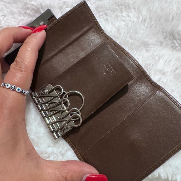Gucci Brown Monogram key holder - Picture 5 of 7